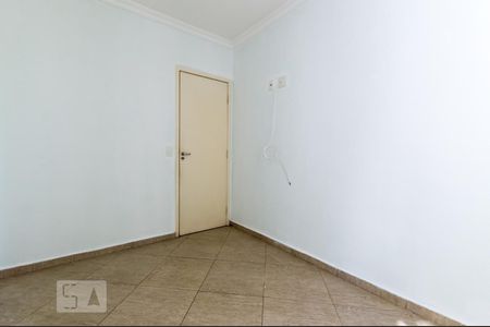 Quarto de apartamento para alugar com 2 quartos, 58m² em Jardim Tupanci, Barueri