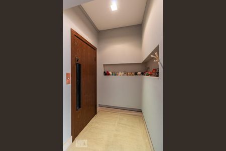 Hall de Entrada de apartamento para alugar com 5 quartos, 220m² em Campo Belo, São Paulo