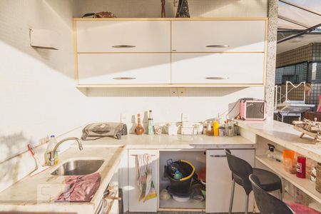 Apartamento à venda com 600m², 5 quartos e 6 vagas Apartamento à venda com 600m², 5 quartos e 6 vagasTerraço