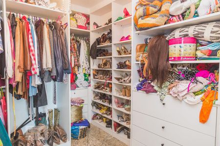 Apartamento à venda com 600m², 5 quartos e 6 vagas Apartamento à venda com 600m², 5 quartos e 6 vagasSuíte 4 - closet 2