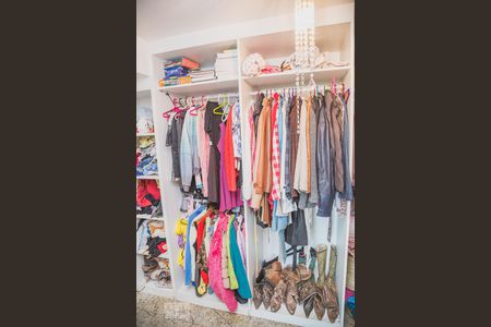 Apartamento à venda com 600m², 5 quartos e 6 vagas Apartamento à venda com 600m², 5 quartos e 6 vagasSuíte 4 - closet 2