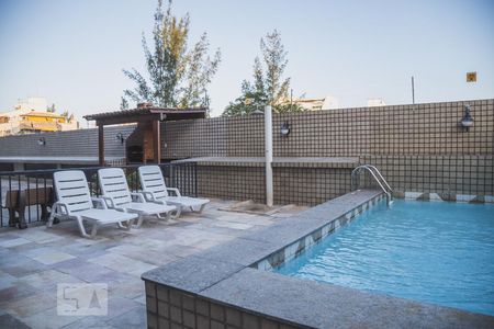 Apartamento à venda com 600m², 5 quartos e 6 vagas Apartamento à venda com 600m², 5 quartos e 6 vagasPiscina - área comum