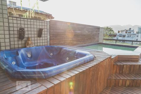 Apartamento à venda com 600m², 5 quartos e 6 vagas Apartamento à venda com 600m², 5 quartos e 6 vagasTerraço