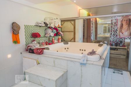 Apartamento à venda com 600m², 5 quartos e 6 vagas Apartamento à venda com 600m², 5 quartos e 6 vagasSuíte 4