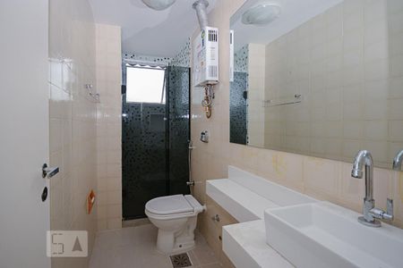Banheiro de apartamento para alugar com 2 quartos, 70m² em Vila Isabel, Rio de Janeiro