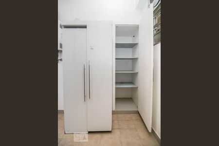 Apartamento à venda com 110m², 3 quartos e 1 vagaDetalhe armário área de serviço