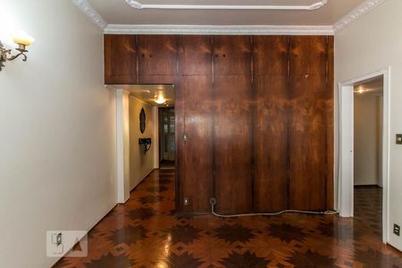 Apartamento à venda com 110m², 3 quartos e 1 vagaDetalhe sala/Armários na parte de cima