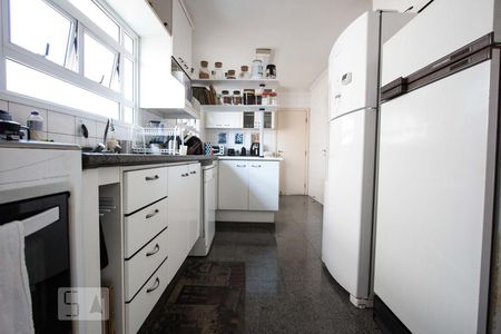 Apartamento à venda com 240m², 4 quartos e 3 vagascozinha