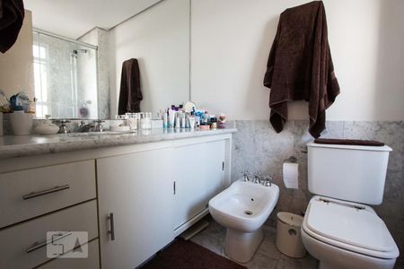 Apartamento à venda com 240m², 4 quartos e 3 vagassuite 4