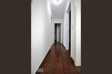 Corredor de apartamento para alugar com 3 quartos, 128m² em Vila Andrade, São Paulo