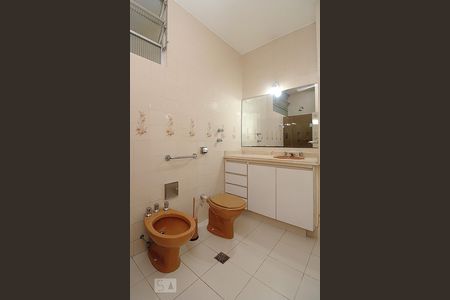 Banheiro Suite. de apartamento à venda com 3 quartos, 129m² em Copacabana, Rio de Janeiro