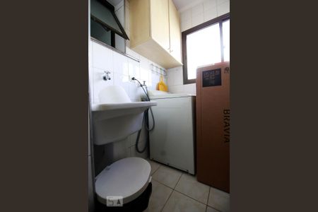 Área de serviço de apartamento para alugar com 2 quartos, 75m² em Vila Andrade, São Paulo