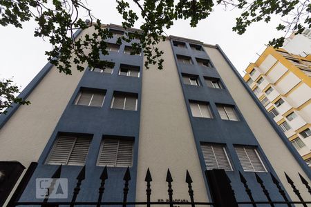 Apartamento para alugar com 40m², 1 quarto e 1 vagaFachada - Condomínio