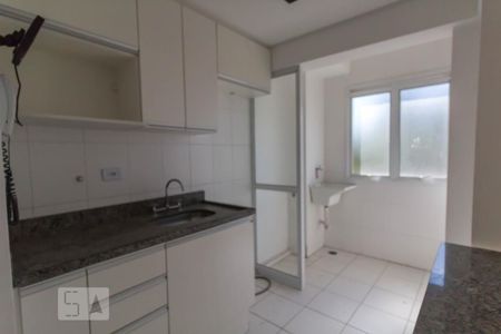 Cozinha de apartamento para alugar com 2 quartos, 56m² em Vila Galvão, Guarulhos
