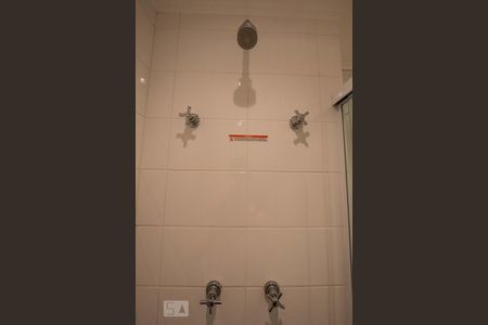 banheiro de apartamento para alugar com 2 quartos, 75m² em Jardim Leonor, São Paulo