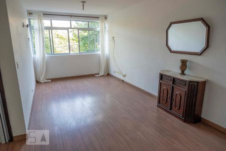Apartamento à venda com 84m², 2 quartos e 1 vaga Apartamento à venda com 84m², 2 quartos e 1 vagaSala