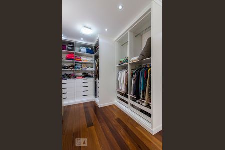 Apartamento à venda com 153m², 3 quartos e 3 vagasEspaço closet Quarto 3 suíte
