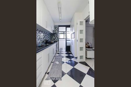 Apartamento à venda com 110m², 3 quartos e 2 vagasCozinha