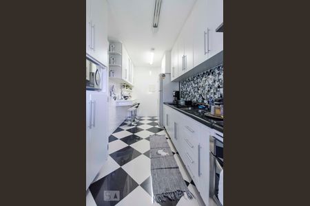 Apartamento à venda com 110m², 3 quartos e 2 vagasCozinha