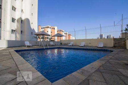 Apartamento à venda com 70m², 3 quartos e 1 vaga Apartamento à venda com 70m², 3 quartos e 1 vagaPiscina