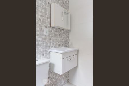 Banheiro  de kitnet/studio para alugar com 1 quarto, 25m² em Vila Regente Feijó, São Paulo
