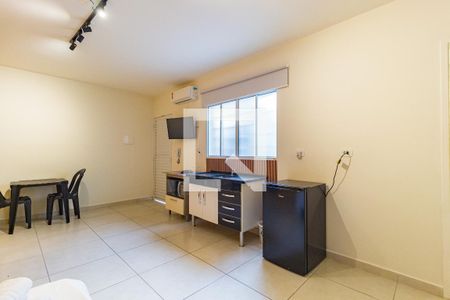 Cozinha de kitnet/studio para alugar com 1 quarto, 25m² em Vila Regente Feijó, São Paulo
