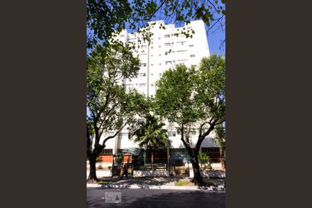 Apartamento para alugar com 62m², 2 quartos e 1 vaga Apartamento para alugar com 62m², 2 quartos e 1 vagaFachada