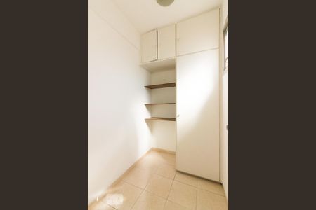 Apartamento para alugar com 62m², 2 quartos e 1 vaga Apartamento para alugar com 62m², 2 quartos e 1 vagaQuarto Servico