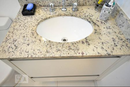 Apartamento à venda com 104m², 2 quartos e 2 vagas Apartamento à venda com 104m², 2 quartos e 2 vagasDetalhe do banheiro suíte 2