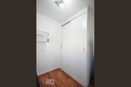 Apartamento à venda com 104m², 2 quartos e 2 vagas Apartamento à venda com 104m², 2 quartos e 2 vagasArmário da suíte 1