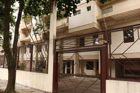 Apartamento para alugar com 45m², 1 quarto e 1 vagaFachada