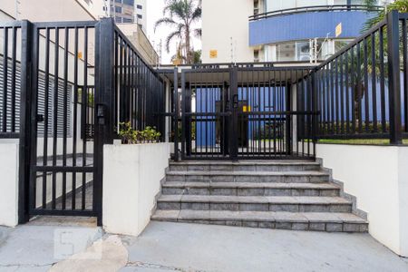Apartamento para alugar com 73m², 3 quartos e 1 vagaFachada