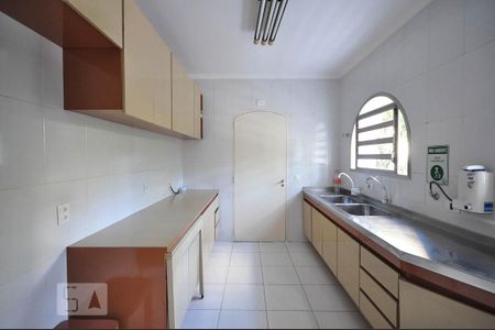 Apartamento para alugar com 132m², 3 quartos e 2 vagas Apartamento para alugar com 132m², 3 quartos e 2 vagasCozinha