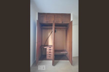 Armário do quarto 1 de apartamento para alugar com 3 quartos, 132m² em Vila Andrade, São Paulo