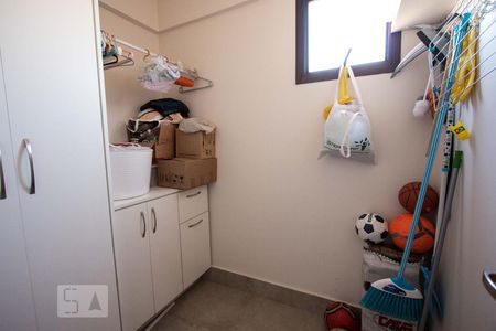 Apartamento para alugar com 145m², 3 quartos e 2 vagasQuarto de Serviço
