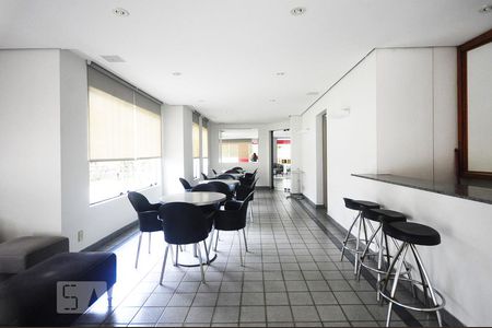 Apartamento à venda com 55m², 1 quarto e 1 vagaSalão de festa
