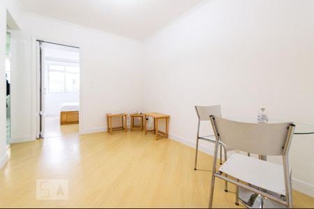 Sala de apartamento para alugar com 1 quarto, 42m² em Bela Vista, São Paulo