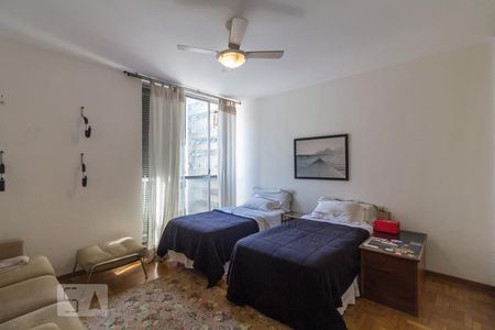 Apartamento à venda com 200m², 3 quartos e 2 vagasQuarto 2