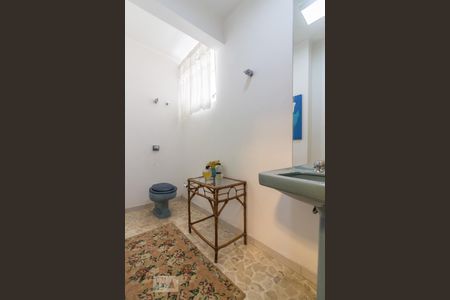 Apartamento à venda com 200m², 3 quartos e 2 vagasLavabo