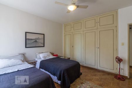 Apartamento à venda com 200m², 3 quartos e 2 vagasQuarto 2