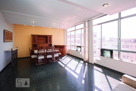 Apartamento à venda com 142m², 4 quartos e 1 vaga Apartamento à venda com 142m², 4 quartos e 1 vagaSala