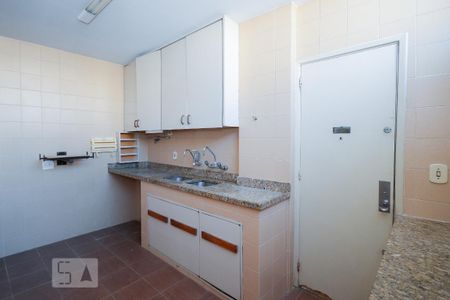Apartamento à venda com 142m², 4 quartos e 1 vaga Apartamento à venda com 142m², 4 quartos e 1 vagaCozinha