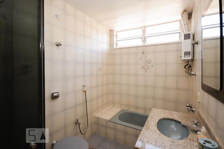 Apartamento à venda com 142m², 4 quartos e 1 vaga Apartamento à venda com 142m², 4 quartos e 1 vagaBanheiro suíte