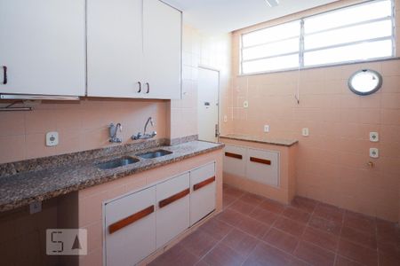 Apartamento à venda com 142m², 4 quartos e 1 vaga Apartamento à venda com 142m², 4 quartos e 1 vagaCozinha