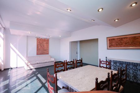 Apartamento à venda com 142m², 4 quartos e 1 vaga Apartamento à venda com 142m², 4 quartos e 1 vagaSala