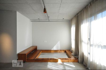 Sala de tv de kitnet/studio à venda com 1 quarto, 70m² em Vila Indiana, São Paulo