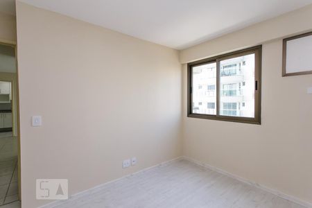 Apartamento para alugar com 70m², 2 quartos e 1 vagaSuíte