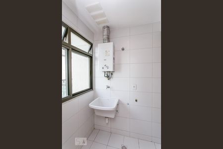 Apartamento para alugar com 70m², 2 quartos e 1 vagaÁrea de serviço