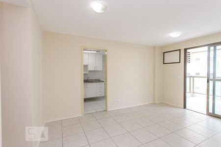 Sala de apartamento para alugar com 2 quartos, 70m² em Jacarepaguá, Rio de Janeiro