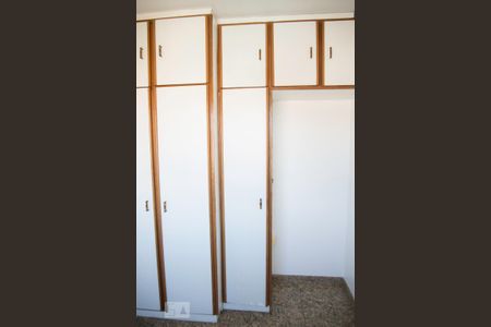 Apartamento à venda com 148m², 3 quartos e 3 vagas Apartamento à venda com 148m², 3 quartos e 3 vagasQuarto de serviço